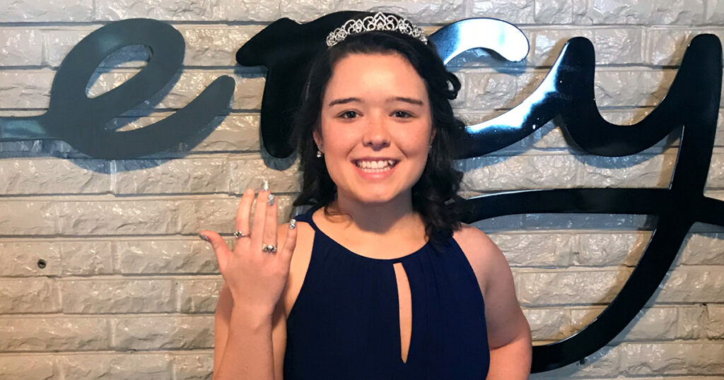 2019_gabbi_success_story_ring_wide Gabbi - 2019 Graduate Success Story